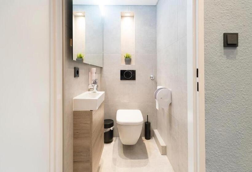 침실 2개 아파트, Riverview Apartments By Daspaul