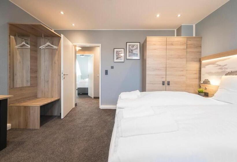 Апартаменты 3 Спальни, Riverview Apartments By Daspaul