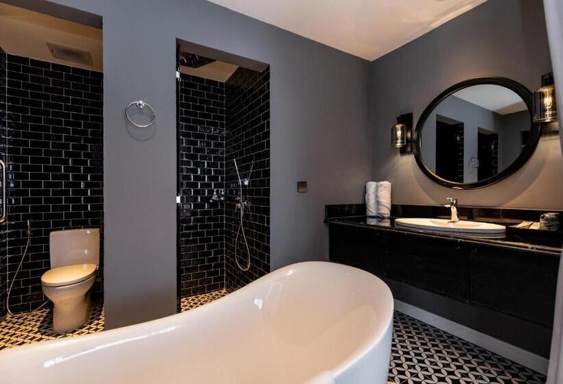 سوییت با چشمانداز کوه, Kim Minh Boutique