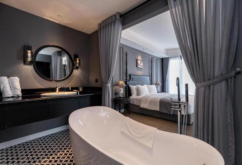 سوییت با چشمانداز کوه, Kim Minh Boutique