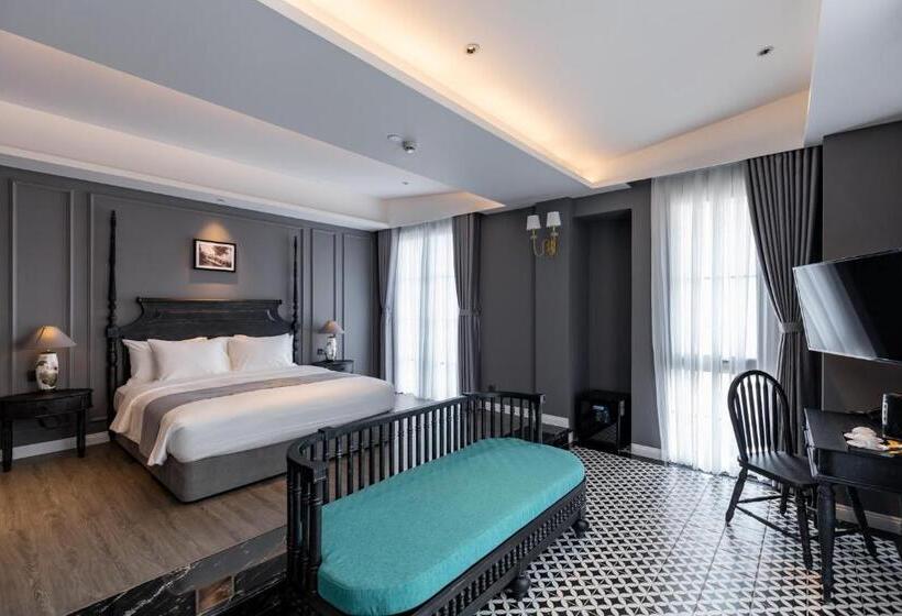 سوییت با چشمانداز کوه, Kim Minh Boutique