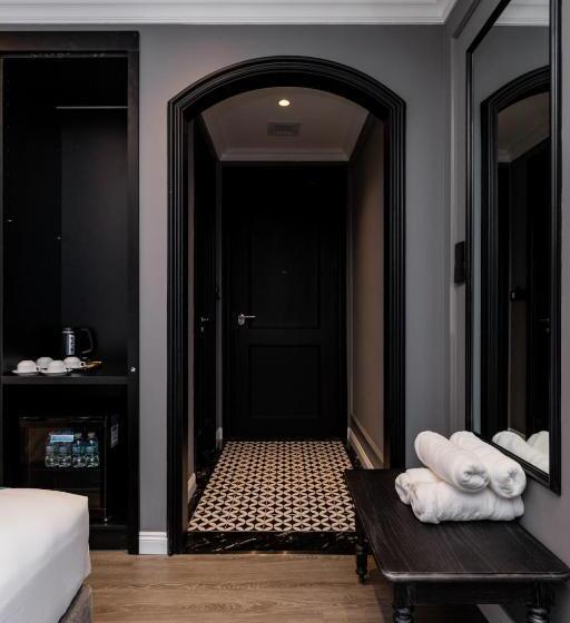 اتاق خانوادگی با چشمانداز کوه, Kim Minh Boutique