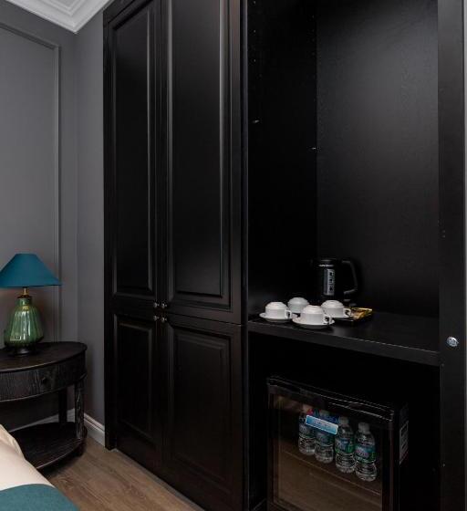 اتاق خانوادگی با چشمانداز کوه, Kim Minh Boutique