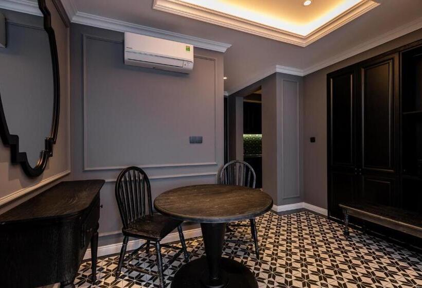 استودیو استاندارد با بالکن, Kim Minh Boutique