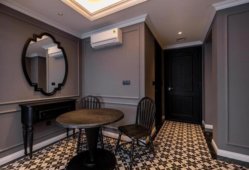 استودیو استاندارد با بالکن, Kim Minh Boutique