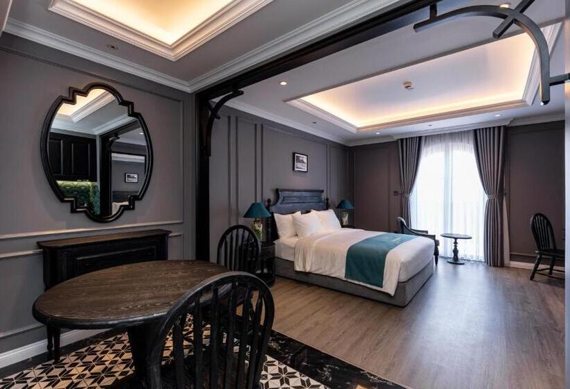 استودیو استاندارد با بالکن, Kim Minh Boutique