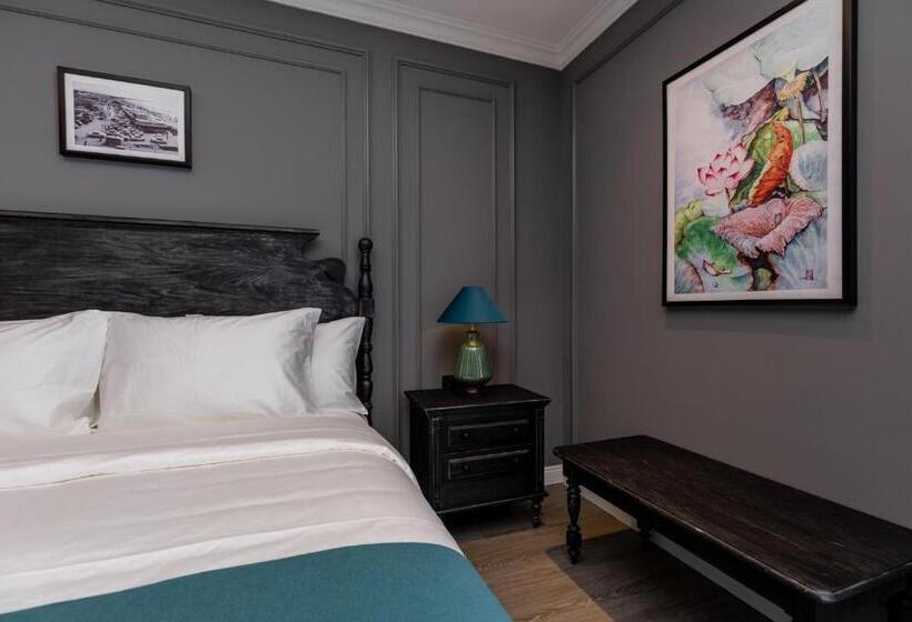 اتاق پریمیوم چهارنفره, Kim Minh Boutique