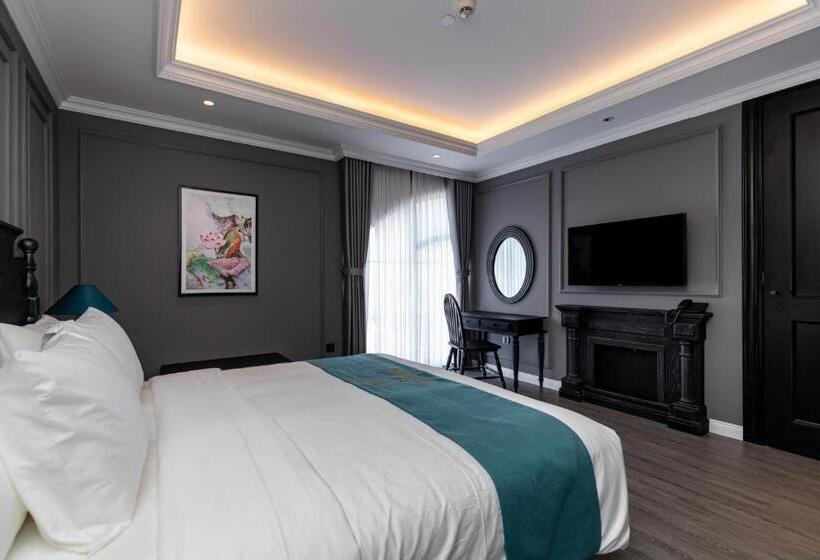 اتاق پریمیوم چهارنفره, Kim Minh Boutique