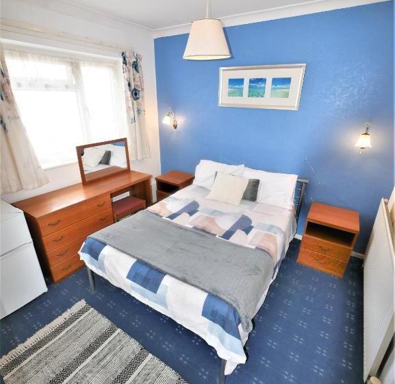 Номер Стандарт, Bourne Hall