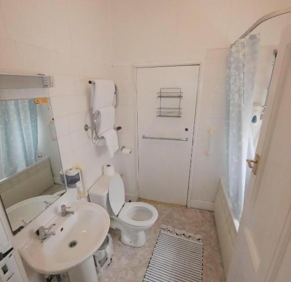 Семейный Номер Deluxe, Bourne Hall