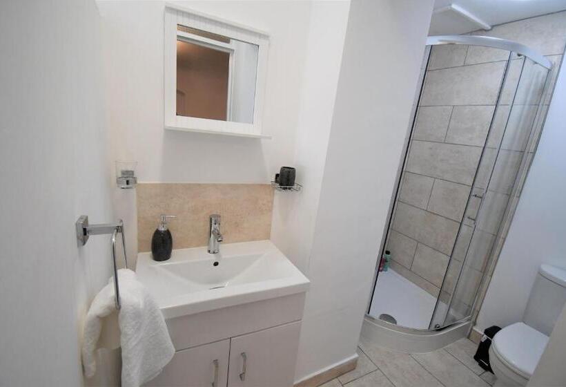 家庭工作室, Bourne Hall