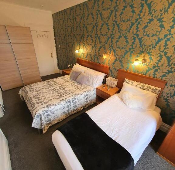 Трехместный Номер Deluxe, Bourne Hall