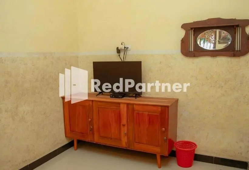 スタンダードルーム, Flamboyan Asri Syariah Mitra Reddoorz Near Kampung Inggris Pare