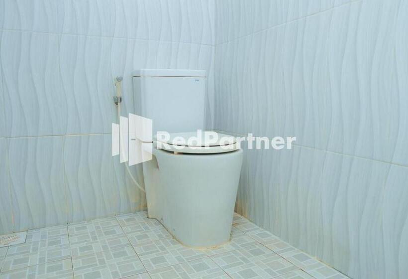 Номер Стандарт, Flamboyan Asri Syariah Mitra Reddoorz Near Kampung Inggris Pare