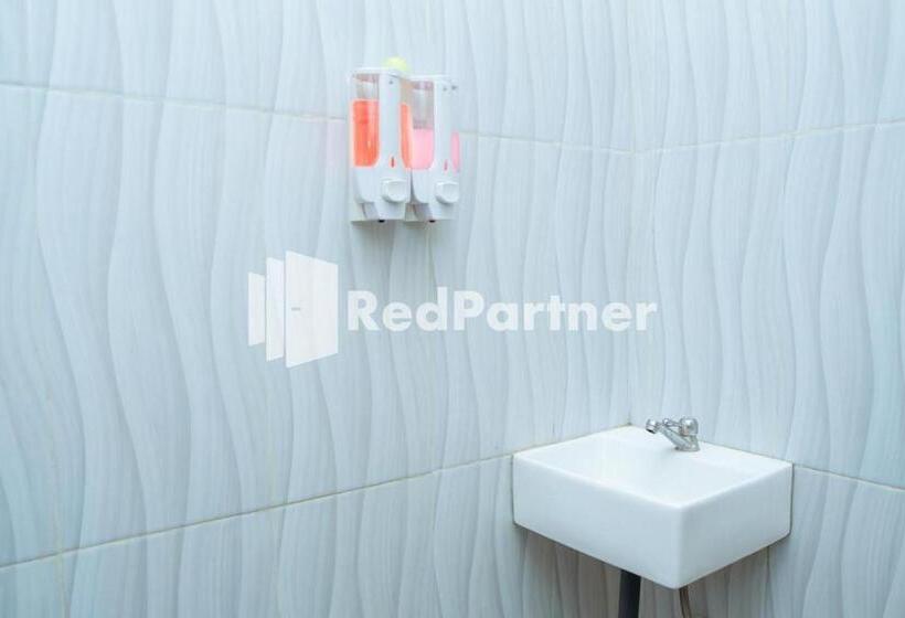 Номер Economy, Flamboyan Asri Syariah Mitra Reddoorz Near Kampung Inggris Pare