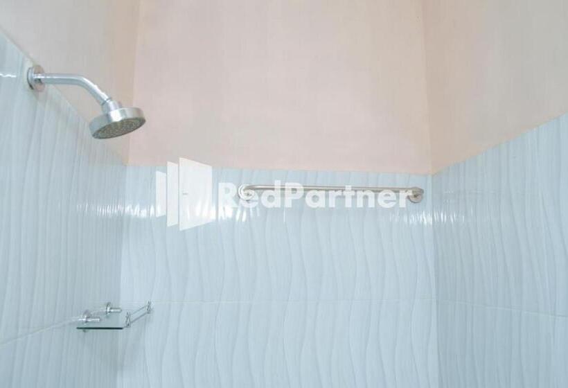 Номер Economy, Flamboyan Asri Syariah Mitra Reddoorz Near Kampung Inggris Pare