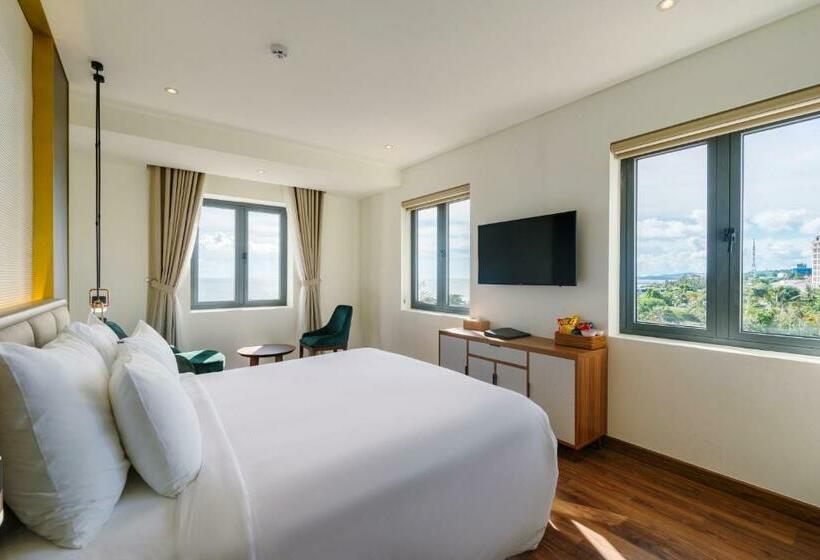 Deluxe Suite Sea View, The Tahiti Beach