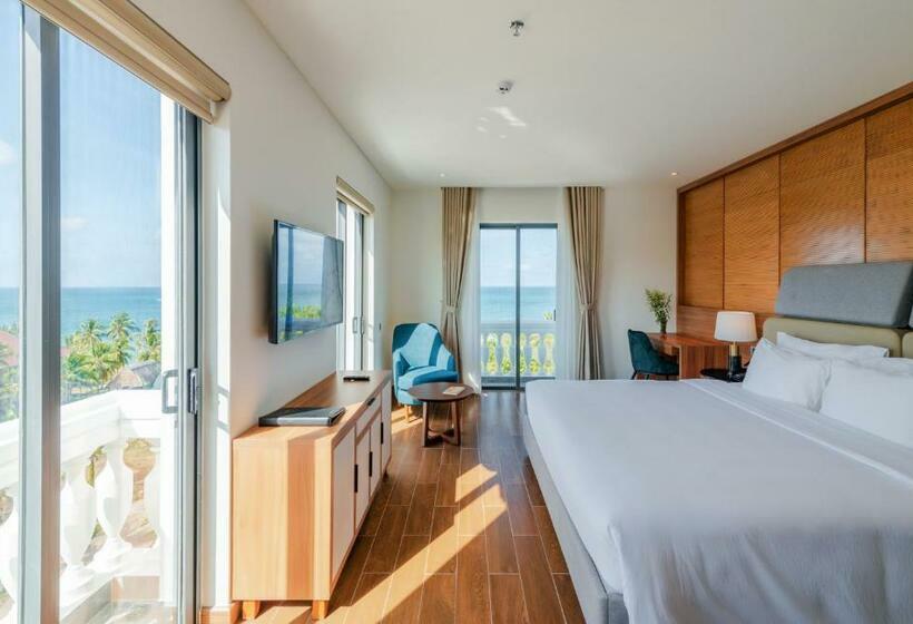 Deluxe Suite Sea View, The Tahiti Beach