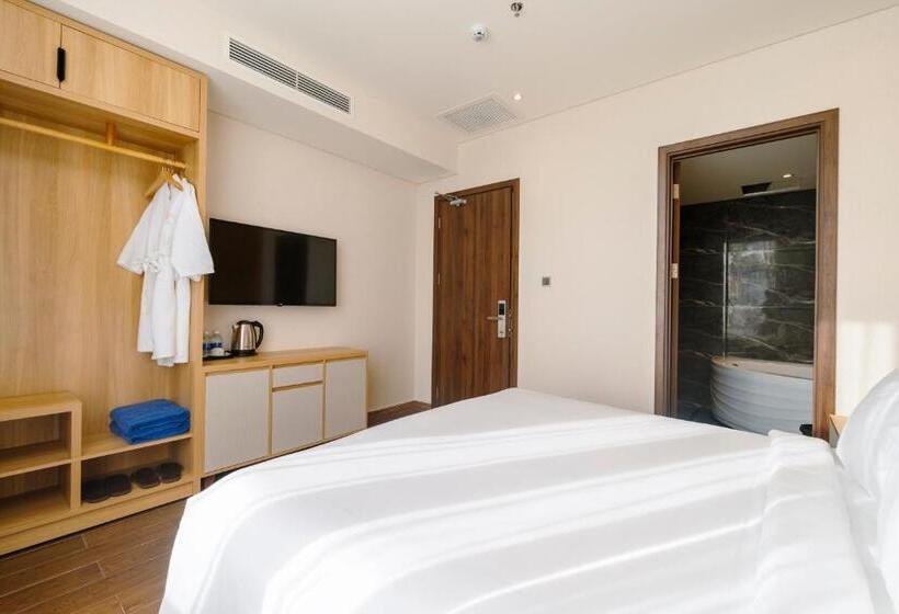 سوییت خانوادگی, The Tahiti Beach