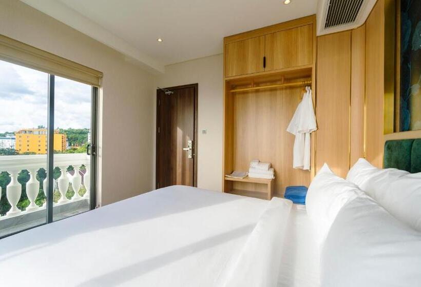 سوییت خانوادگی, The Tahiti Beach