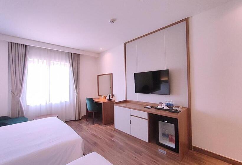 اتاق استاندارد سه تخته با چشمانداز باغ, The Tahiti Beach