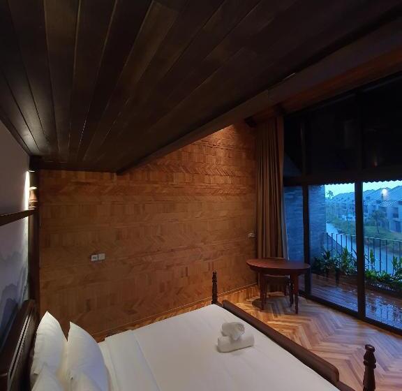 سوییت خانوادگی, Minh   Casa