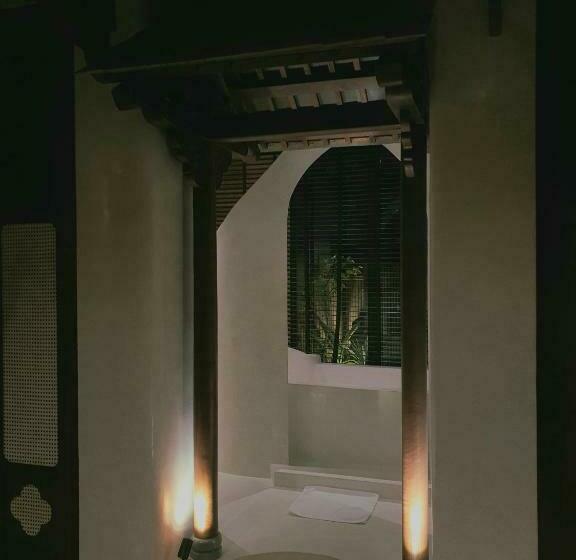 سوییت با چشمانداز استخر, Minh   Casa