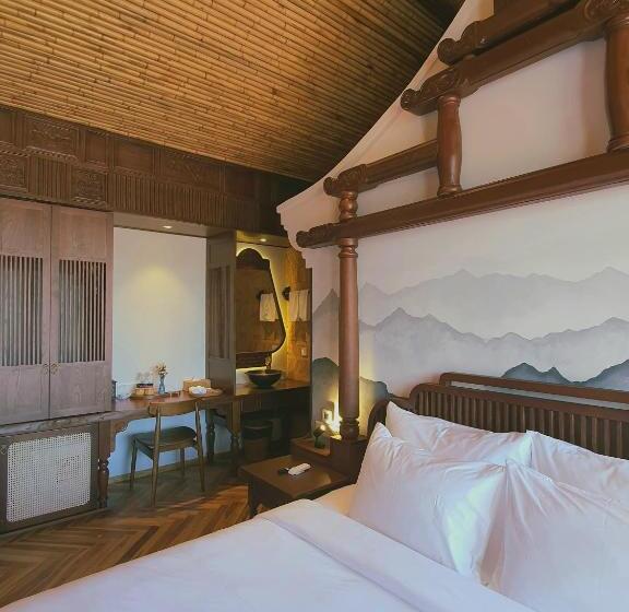 سوئیت با چشمانداز رودخانه, Minh   Casa