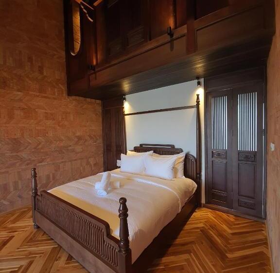 سوییت خانوادگی, Minh   Casa