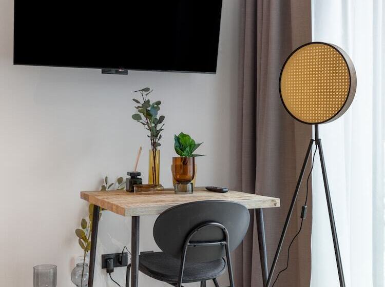 سوئیت راحتی, Limehome Munster Vonsteubenstr  Digital Access