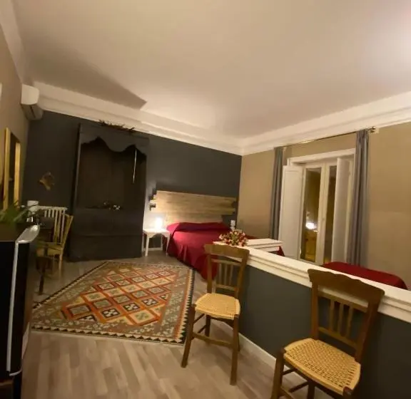 اتاق لوکس چهار تخته, 384 Guesthouse Rooms & Suite Enna