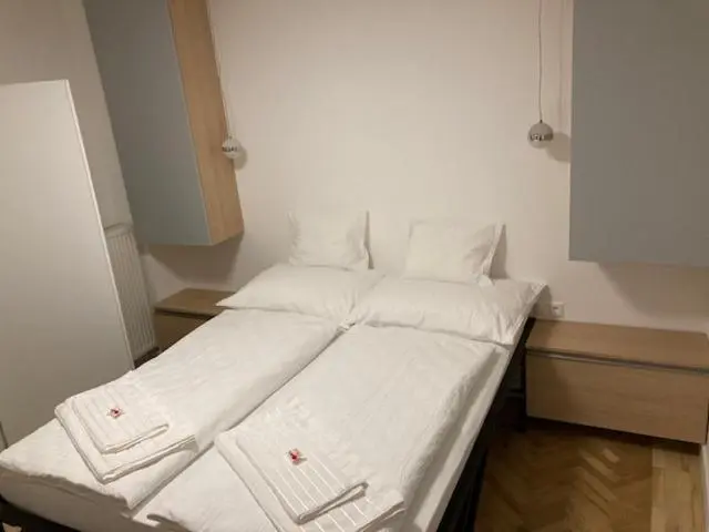 スタンダードルーム, Wbr. Vendégház