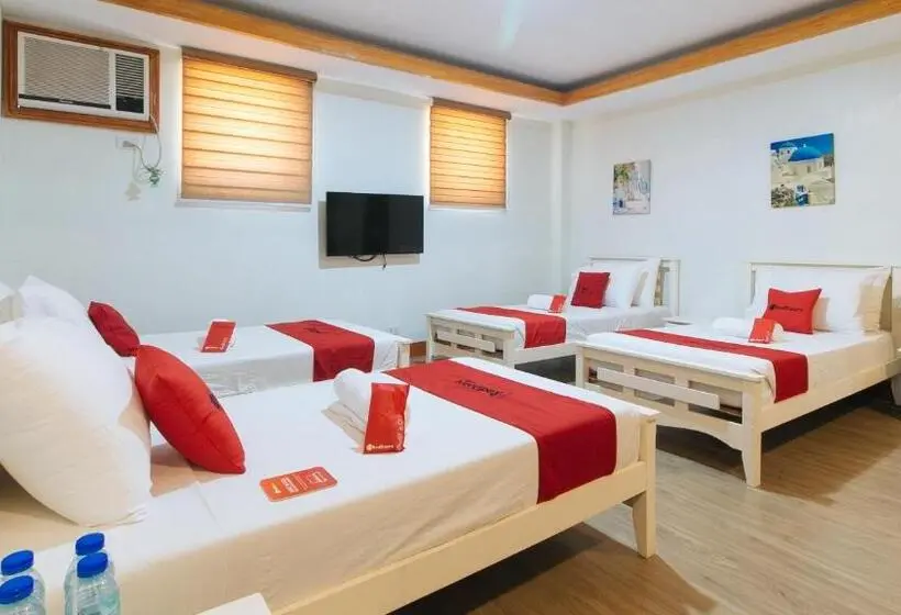Standard Neljän Hengen Huone, Reddoorz Premium @ Nick Hotel Gerona Tarlac