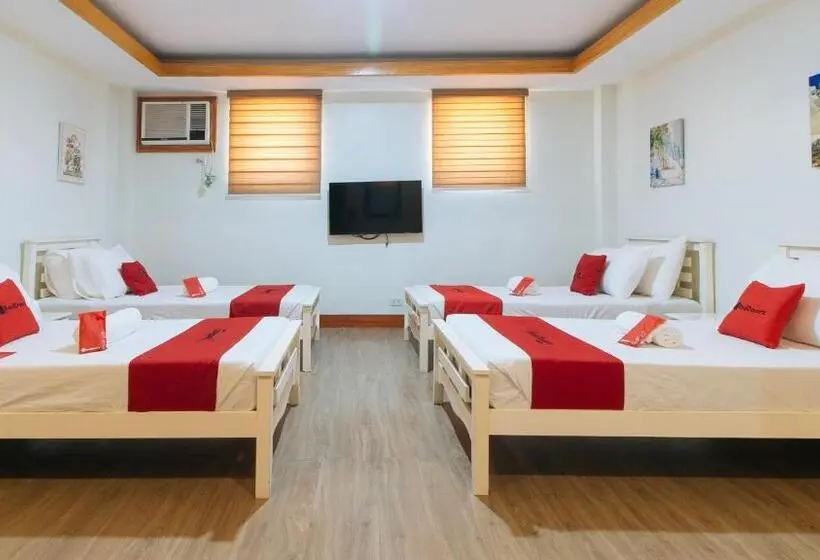 Standard Neljän Hengen Huone, Reddoorz Premium @ Nick Hotel Gerona Tarlac