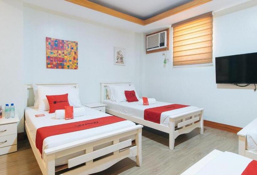 חדר סטנדרט לארבעה, Reddoorz Premium @ Nick Hotel Gerona Tarlac