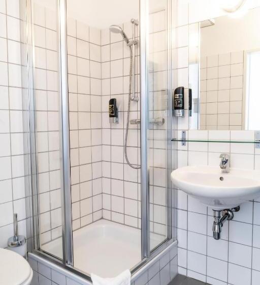 اتاق استاندارد یک نفره, St Christopher S Vienna