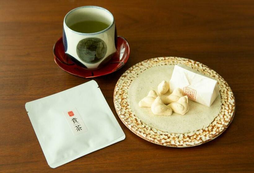 غرفة قياسية, Ao Kamakura