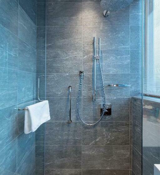 غرفة قياسية, Ao Kamakura