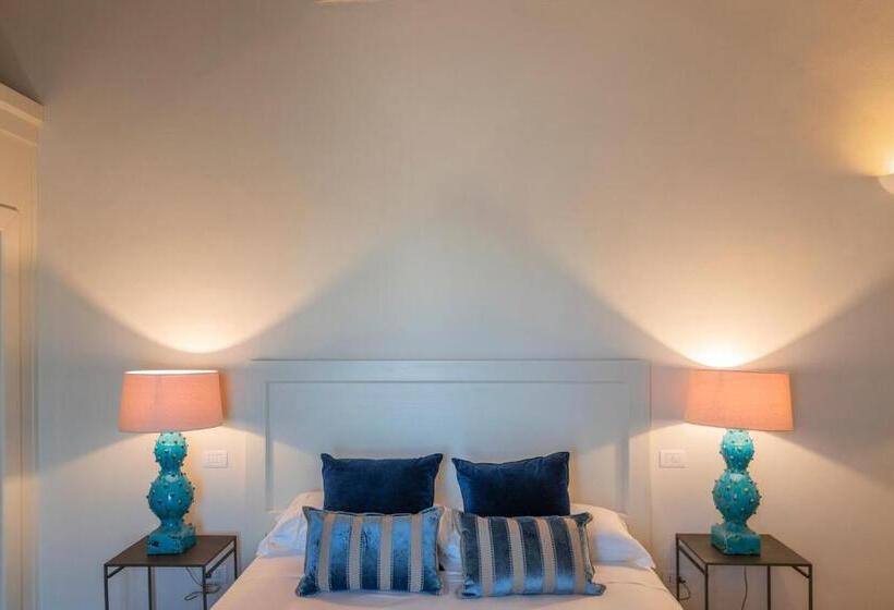 Suite with Terrace, Chiostro Dei Domenicani   Dimora Storica