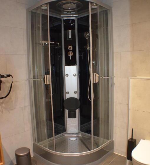 带大床的豪华间, Neptunus