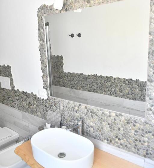 スタンダードルーム, Angelique Affittacamere