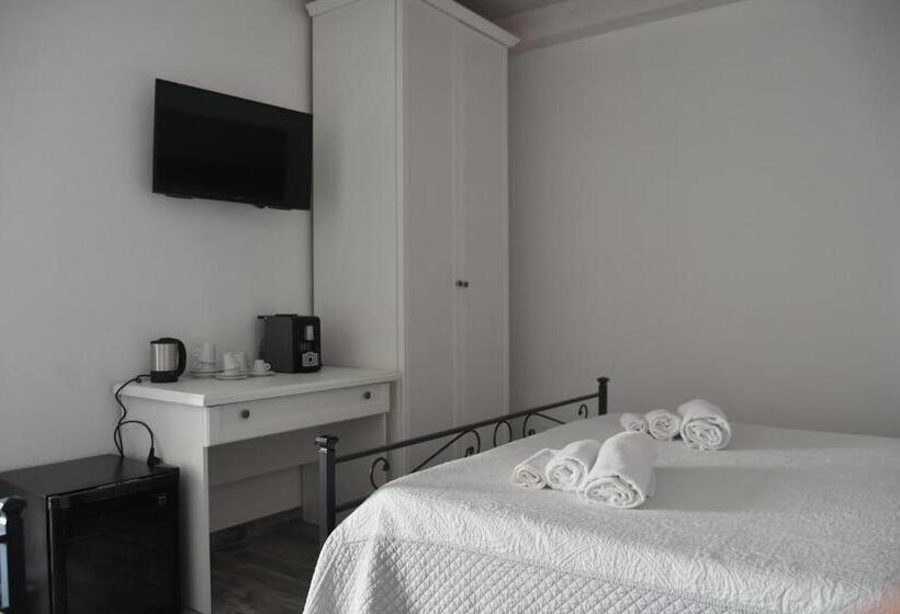 コンフォートトリプルルーム, Angelique Affittacamere