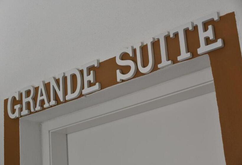 デラックスの４人部屋, Angelique Affittacamere