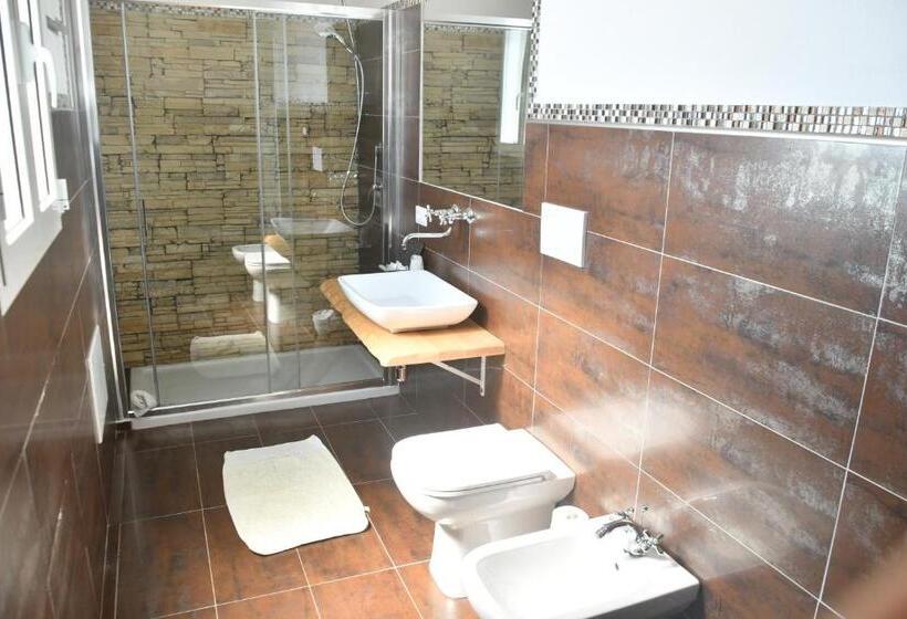 スーペリアの４人部屋, Angelique Affittacamere