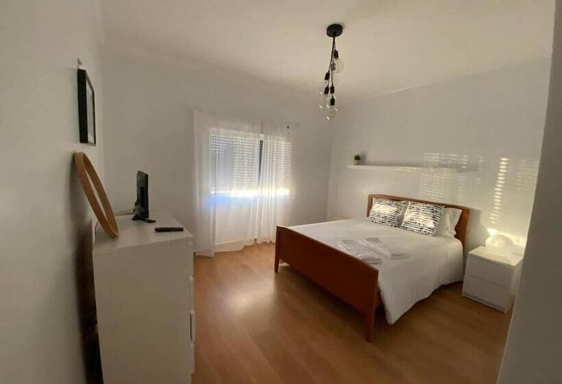 Апартаменты 3 Спальни, Zulla House