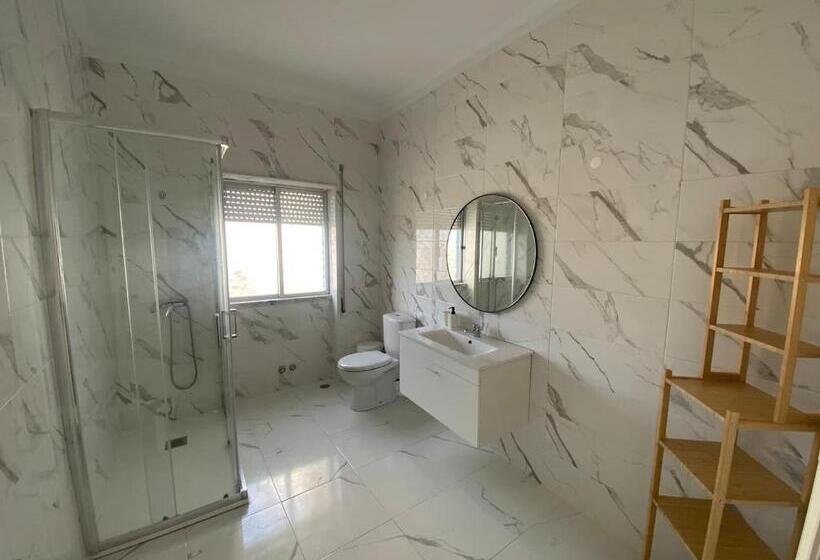 Апартаменты 3 Спальни, Zulla House