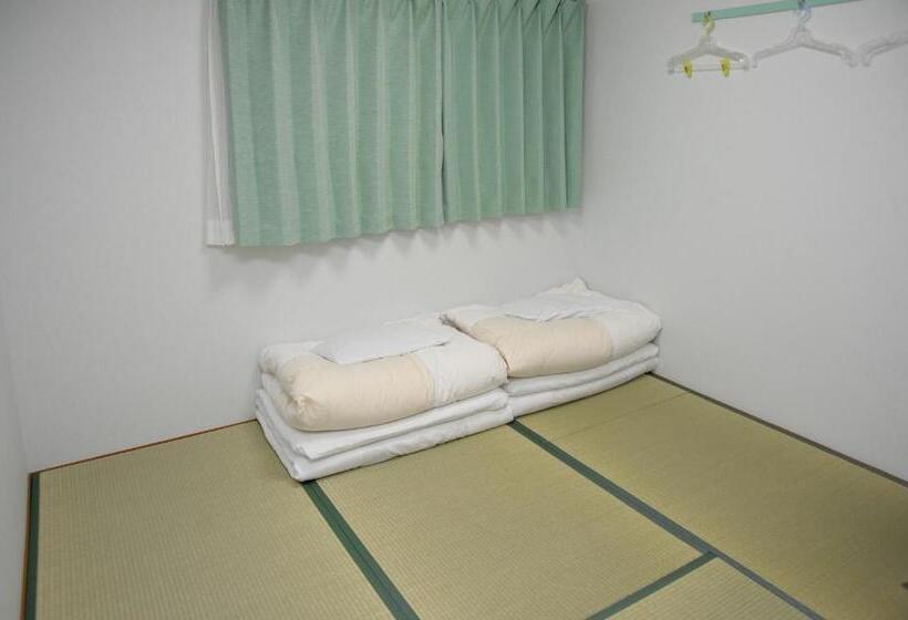 חדר סטנדרט לשלושה עם חדר אמבטיה משוף, Bj Family House