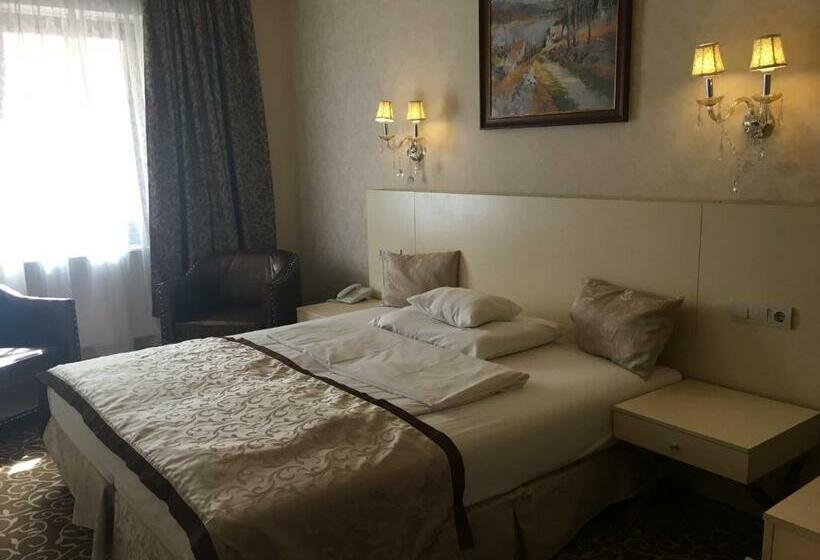 חדר סופריור, Capitulum