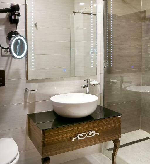 标准间, Capitulum