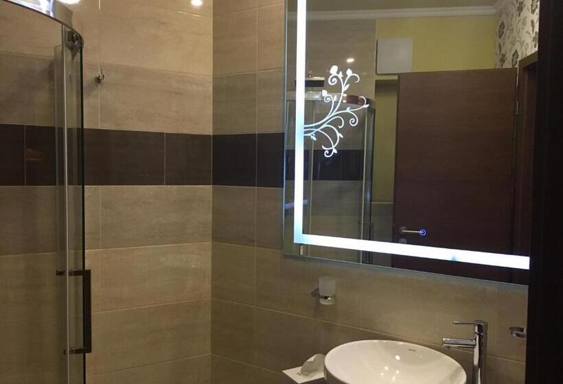 标准间, Capitulum